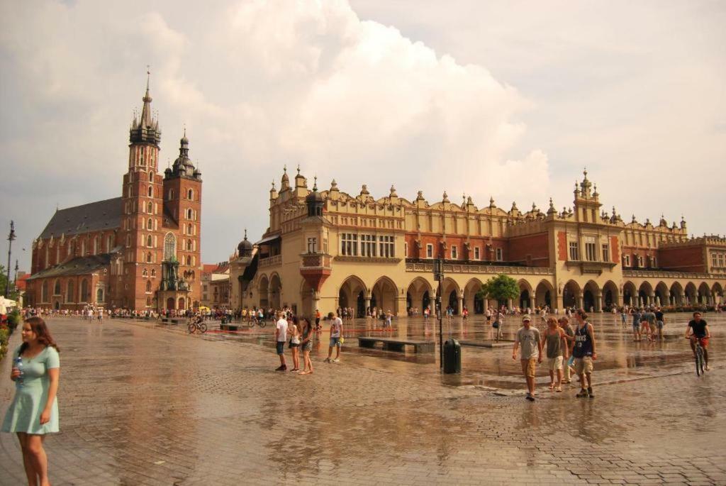 Art Pop In Cracow Leilighet Krasków Eksteriør bilde